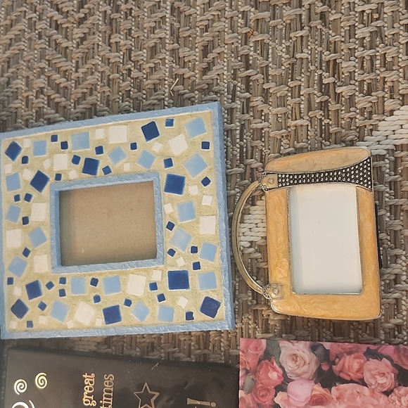 Picture Frame Bundle & Photo Album - Picture 2 of 7